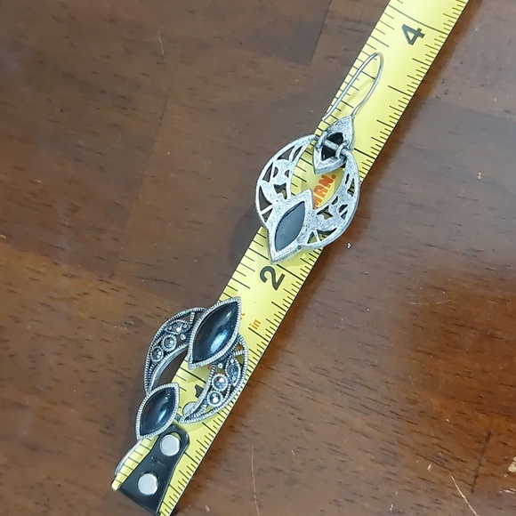 Vintage Victorian Gothic Open French Wire Drop Earrings Marcasite Faux Stone - Picture 4 of 4